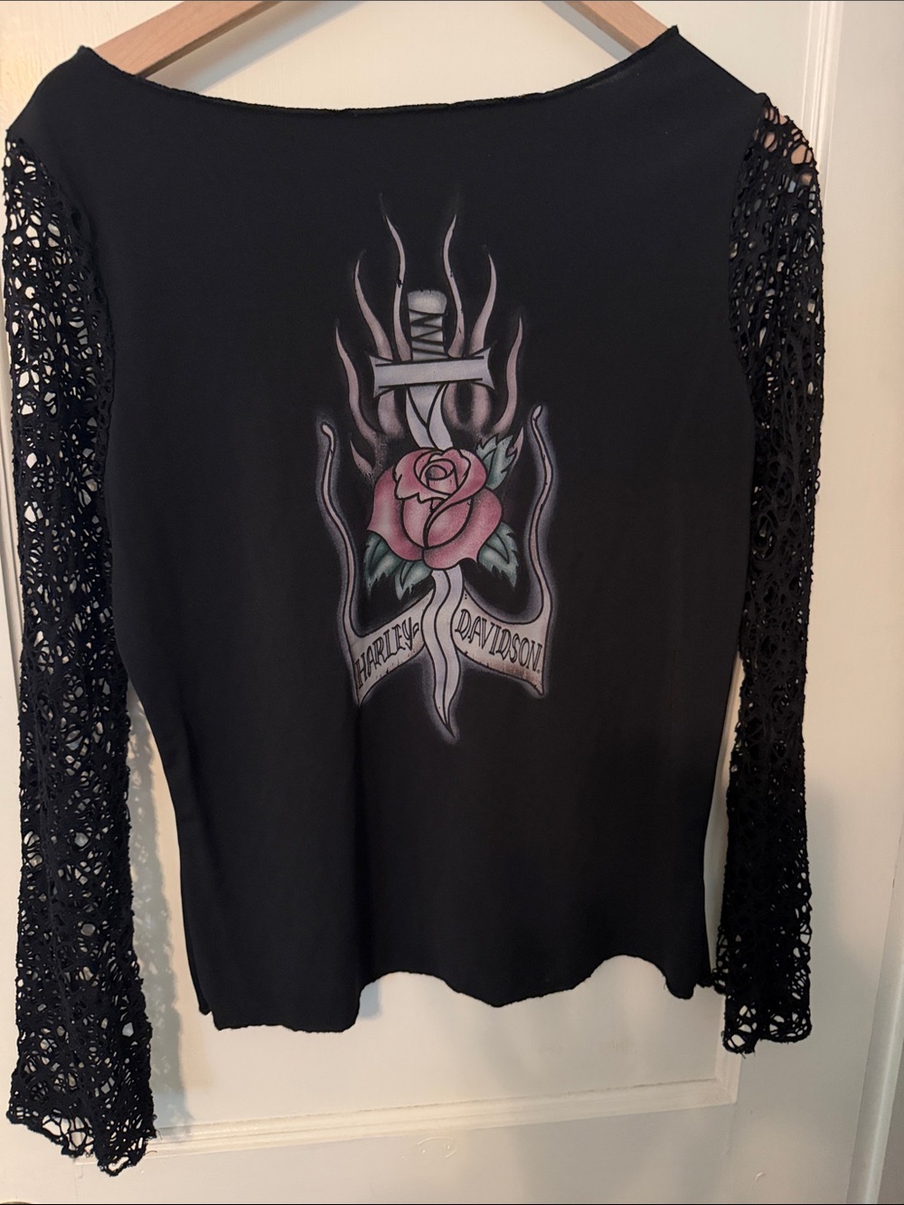 Harley-Davidson Black Long-Sleeve Lace-Sleeve Top w Rose Dagger Graphic Medium